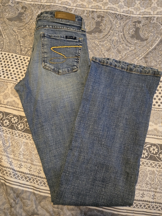 Seven7 Denim - Seven Women's Light Blue Straight Leg Jeans with Gold Stitch Detail Size 29